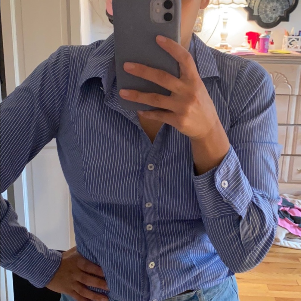 Black house white market button down top